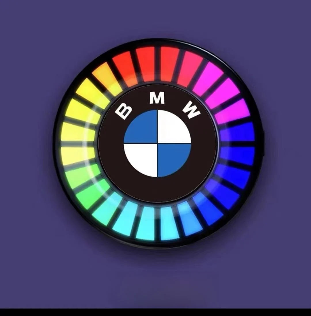 Lampka samochodowa LED z logo w muzycznym rytmie (z dyfuzorem zapachu)
