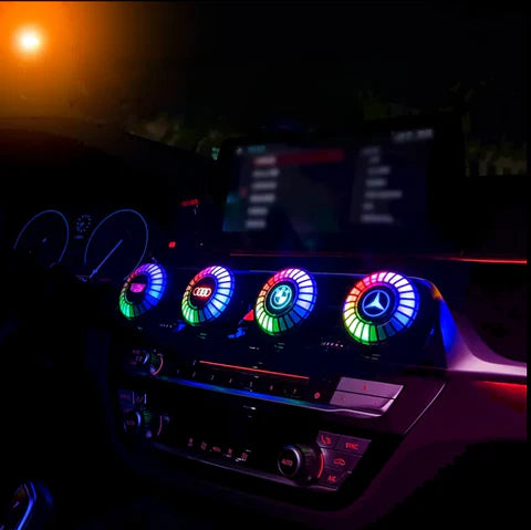Lampka samochodowa LED z logo w muzycznym rytmie (z dyfuzorem zapachu)